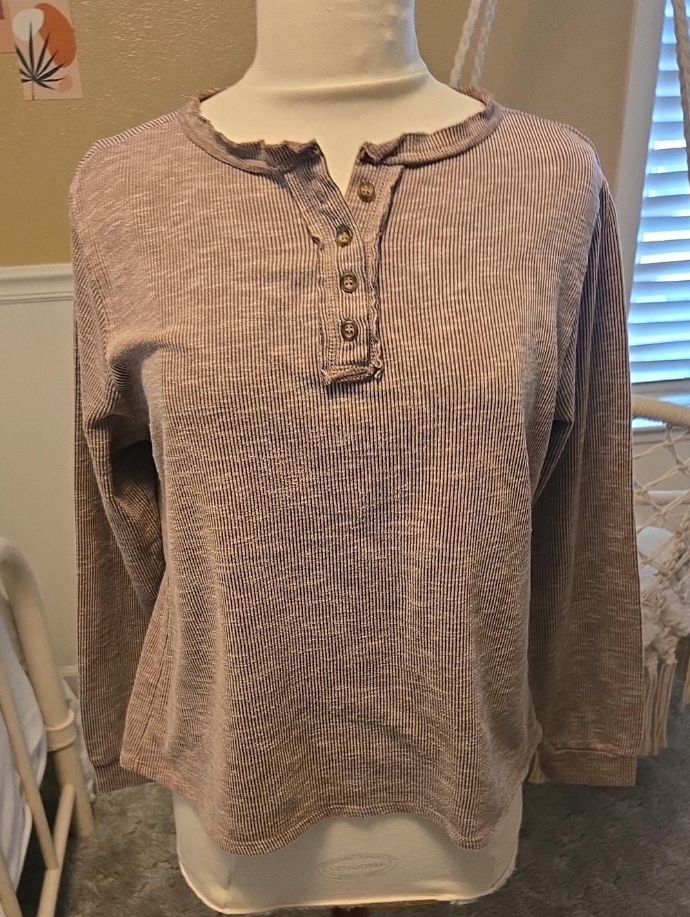 BKE Women's Long-Sleeve Button Henley Top - Mauve Taupe